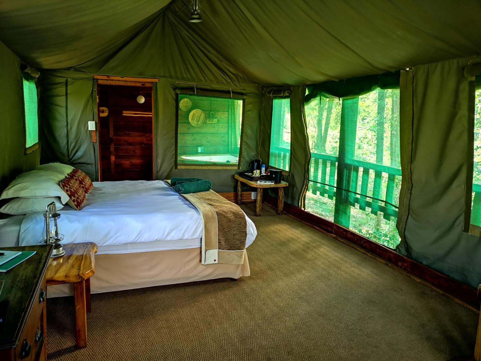 Fernhill Tented Treehouses Rheenendal Exteriör bild